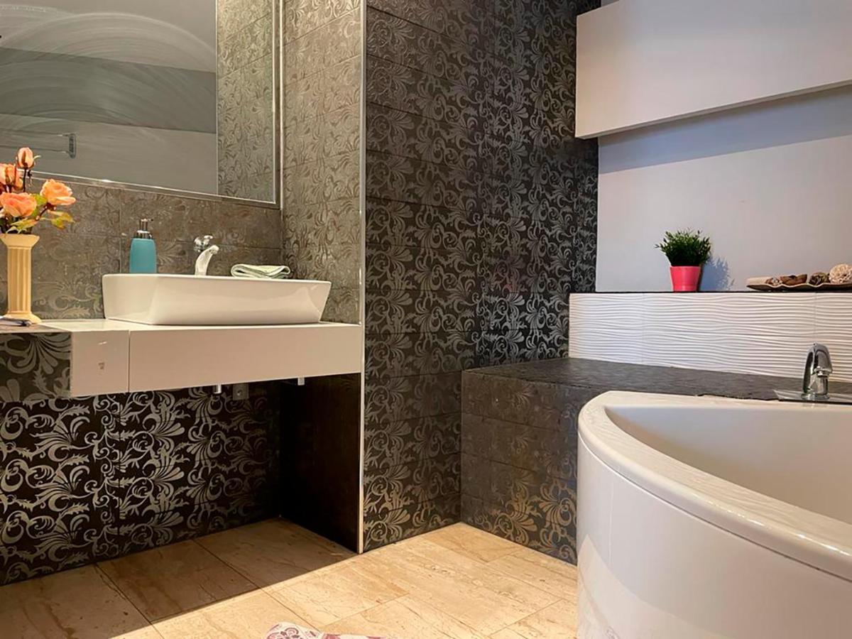By La Rambla Rooms Барселона Екстер'єр фото