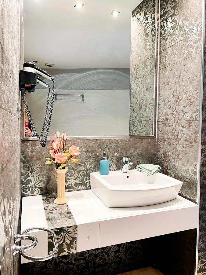 By La Rambla Rooms Барселона Екстер'єр фото