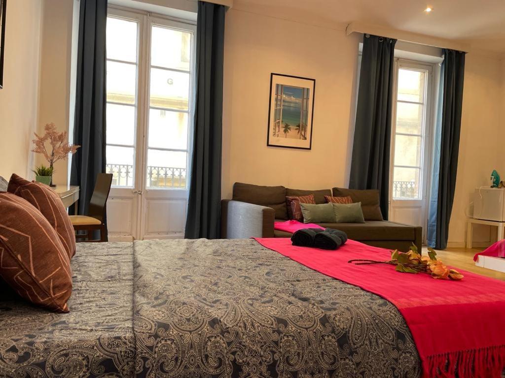 By La Rambla Rooms Барселона Екстер'єр фото